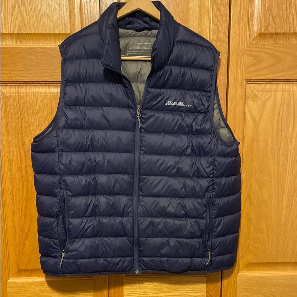 Eddie Bauer 650 down filled navy blue men’s vest size 2XL